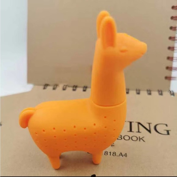 Alpaca Shaped Mini Tea Strainer Silicone Tea Drain - Picture 3 of 6